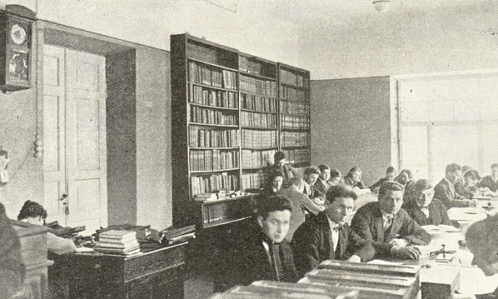 1104.jpg - Skaitykla Universiteto III rūmuose, V. Putvinskio g. 1926 m. (pastatas sugriautas karo metais)